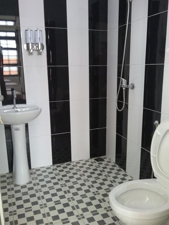 Mess Inn Semarang Bilik gambar