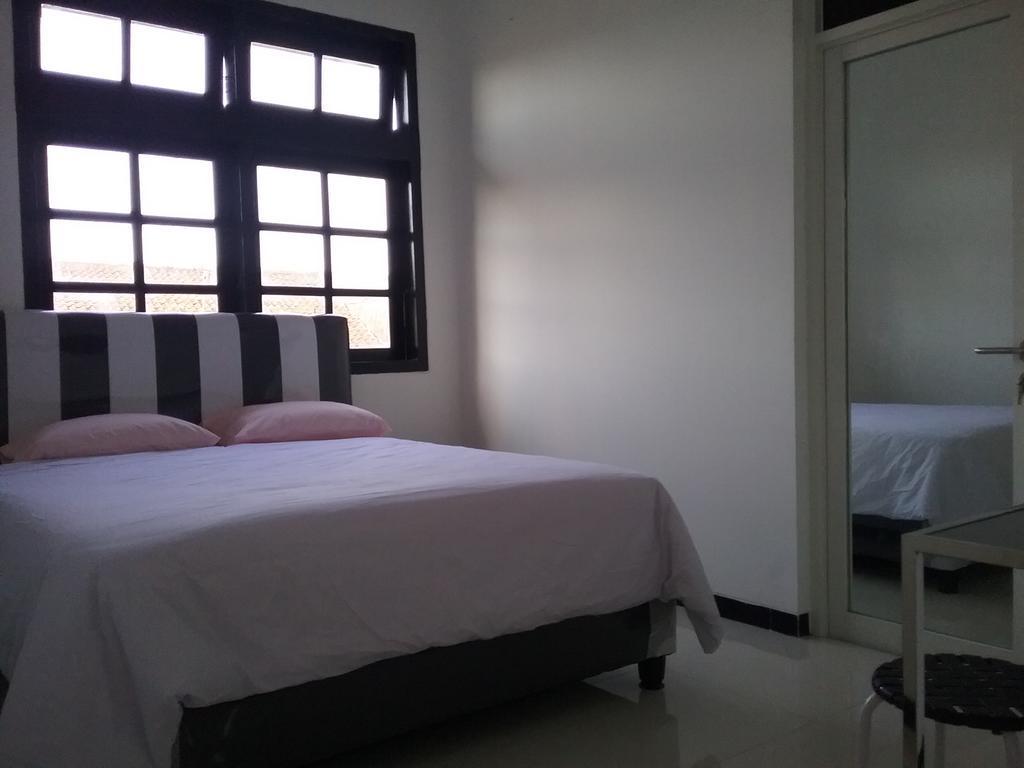 Mess Inn Semarang Bilik gambar
