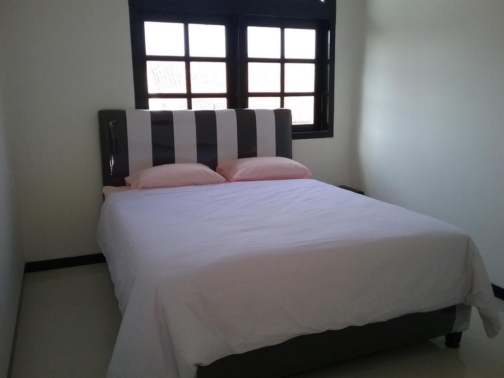 Mess Inn Semarang Bilik gambar
