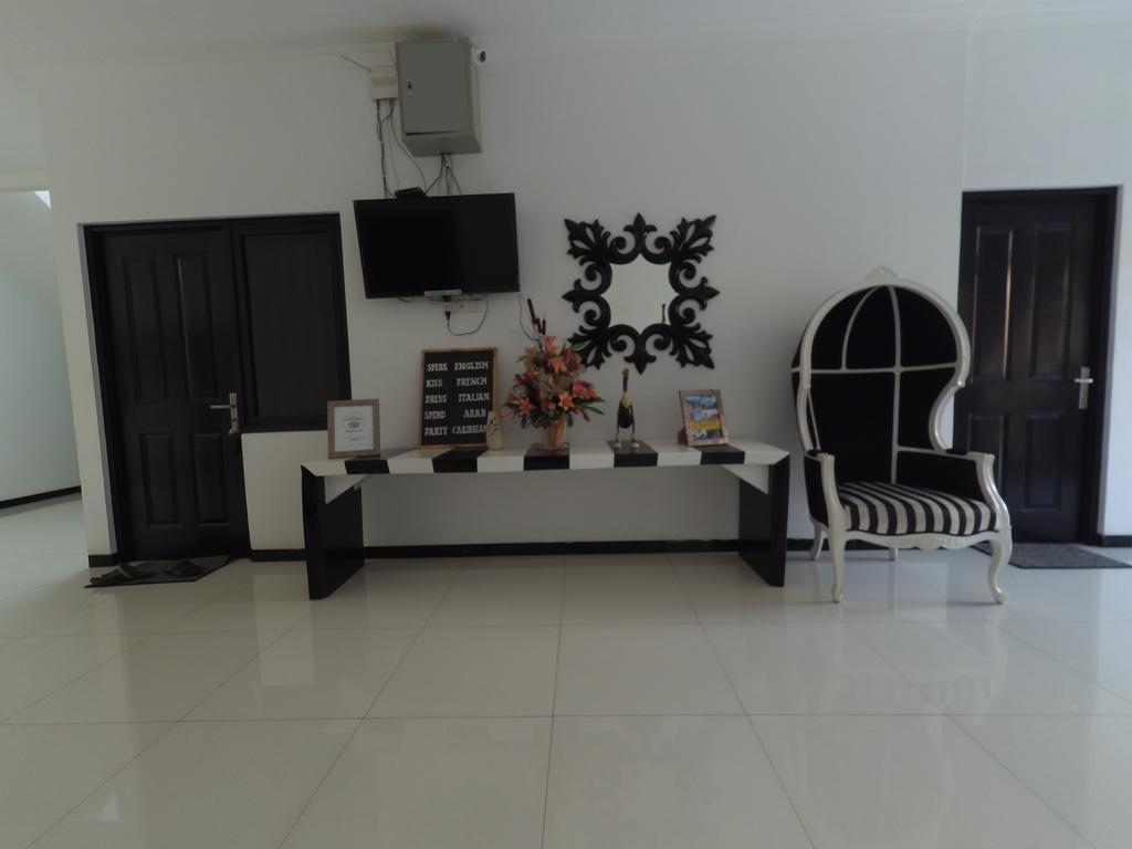 Mess Inn Semarang Luaran gambar