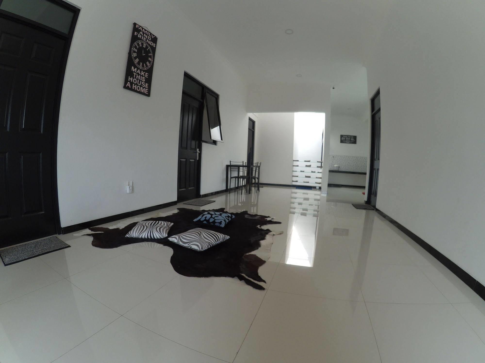Mess Inn Semarang Luaran gambar