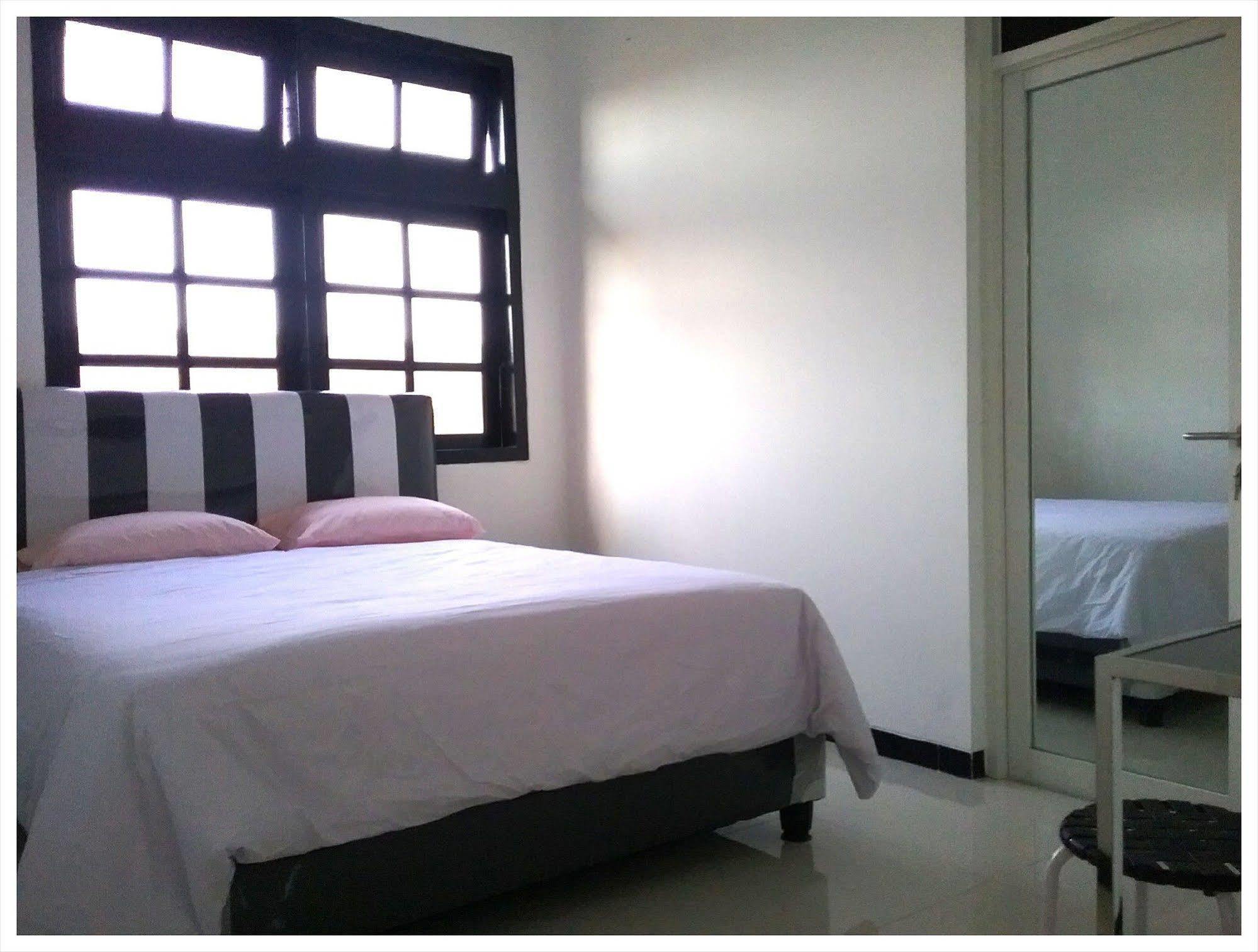 Mess Inn Semarang Luaran gambar