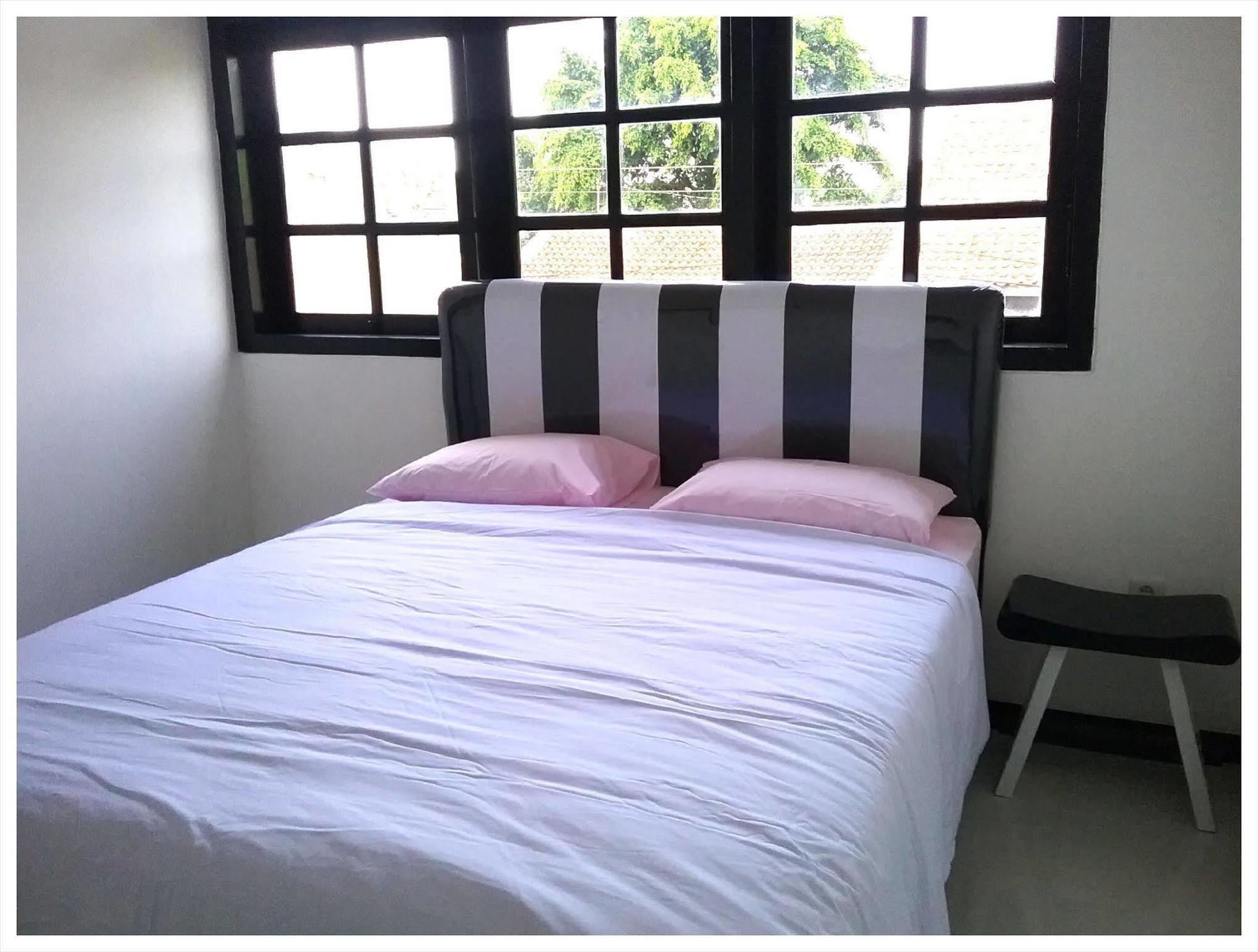 Mess Inn Semarang Luaran gambar